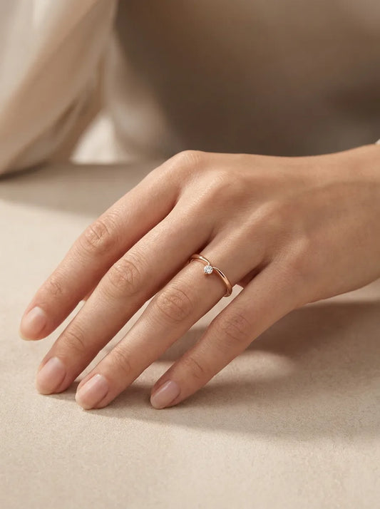 Кольцо с бриллиантом 0.058 ct.