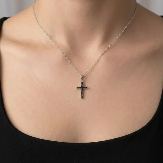 Elegantiškas religinis pakabukas