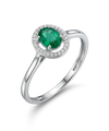 Balto aukso žiedas su smaragdu ir briliantų aureole