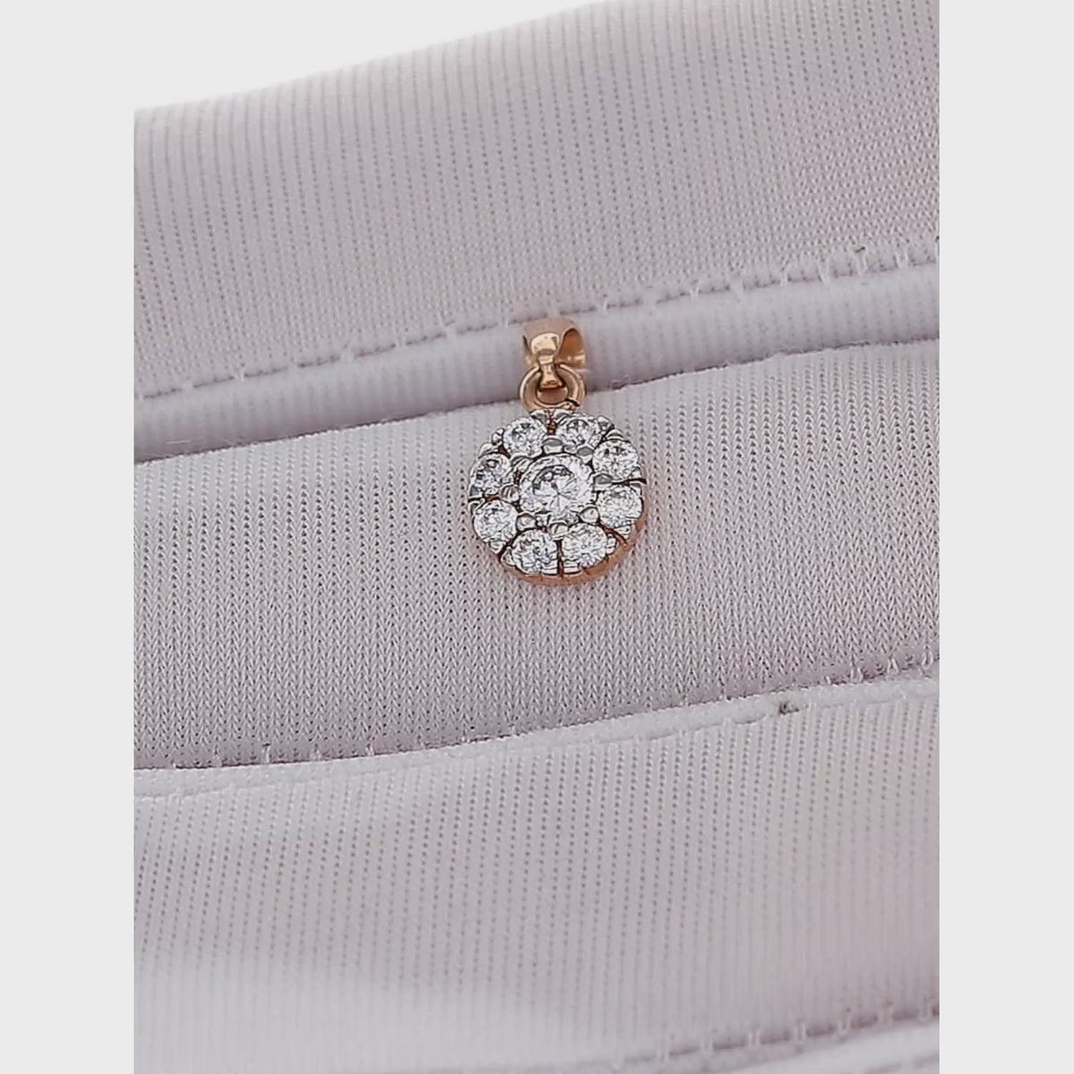 Elegantiškas 585 prabos aukso pakabukas su cirkoniu