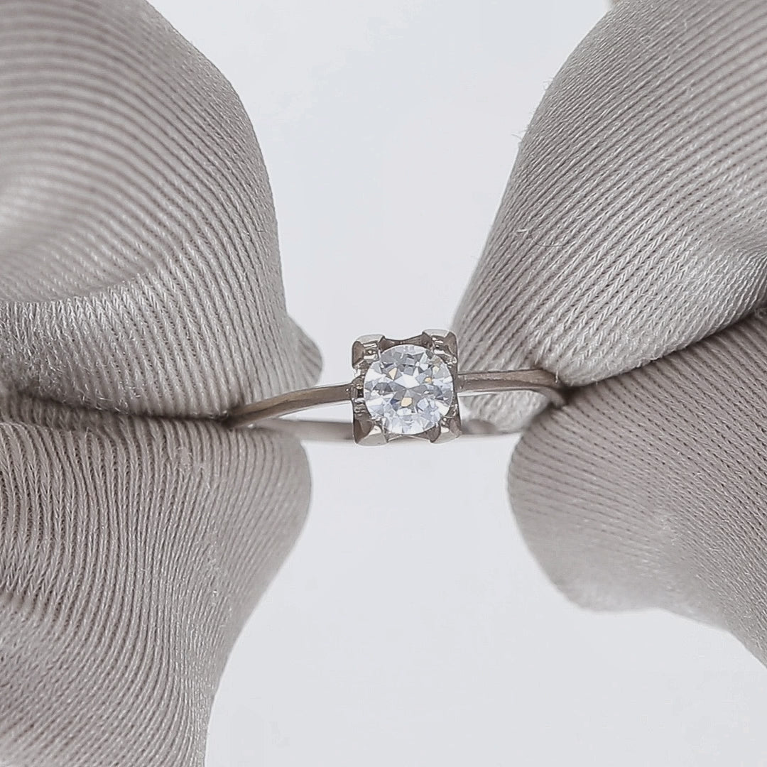 Klasikinis keturių laikiklių dizainas