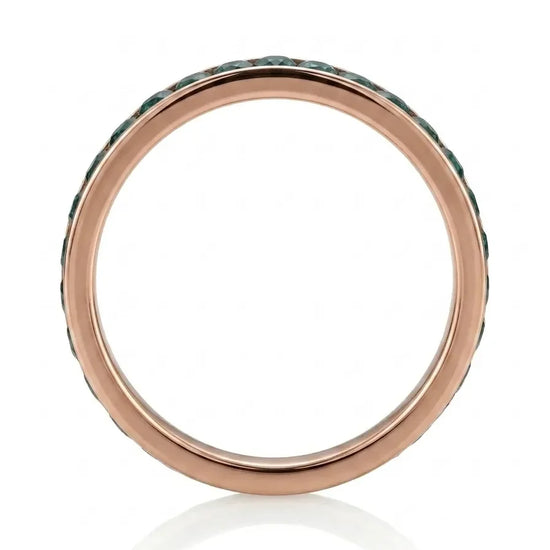 Elegantiškas rausvo aukso žiedas su smaragdų juostele